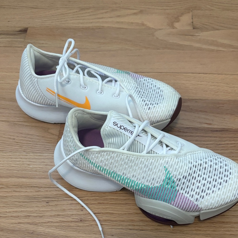 Nike Women’s Superrep 2 White Green Glow Size 6.5